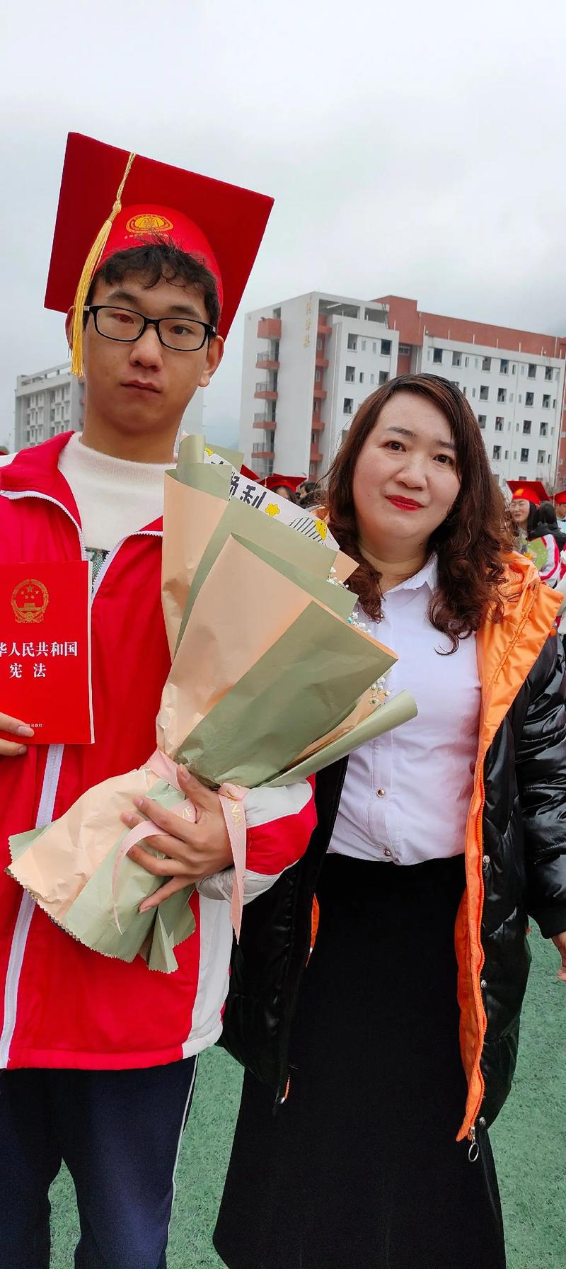 高考结束集体找妈妈,高考后和老妈准备回家
